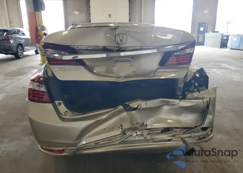 2020 Honda Accord Ex z USA, uszkodzony, nr VIN 1HGCR2F76GA083975